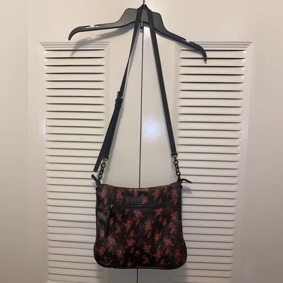 Simply Vera Remsen Crossbody Bag - Picture 1 of 13